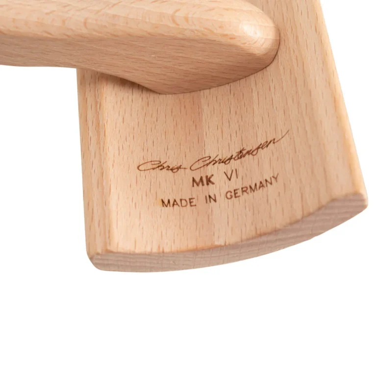 Mark_VI_Medium_Curved_Back_Slicker_Brush_04__24307.1732028416.1280.1280_1095x1095