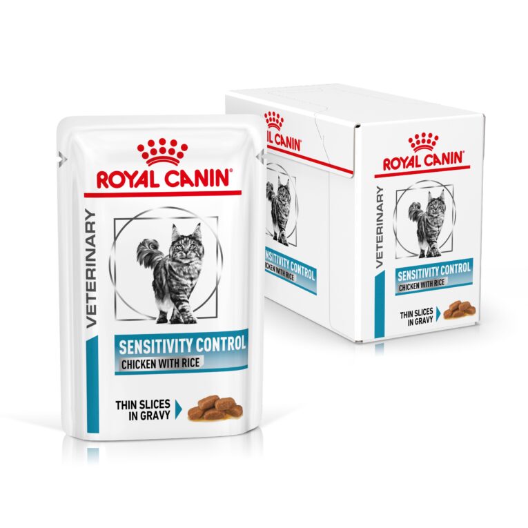 Royal Canin Veterinary Sensitivity Control Chicken with Rice Cat Pouch with Box